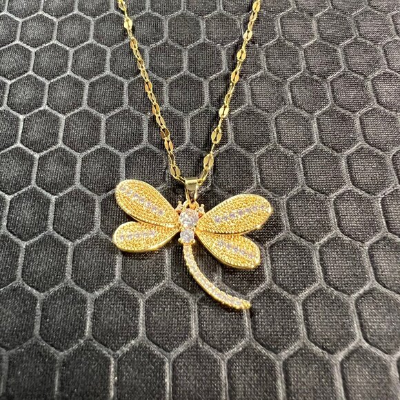 Dragonfly and Crystal Necklace 18K Yellow Gold Plated - Picture 1 of 2